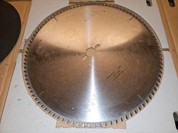 blad voor aluminium, khnstof of hout beschikbaar voor biedingen