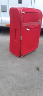 Nette grote  rode softcase delsey koffer, Sieraden, Tassen en Uiterlijk, Koffers, Hard kunststof, Zo goed als nieuw, Wieltjes