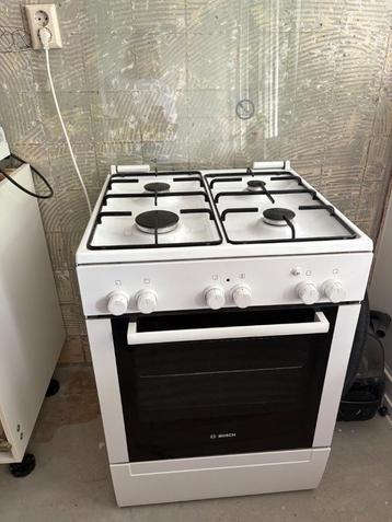 Bosch gasfornuis met oven beschikbaar voor biedingen