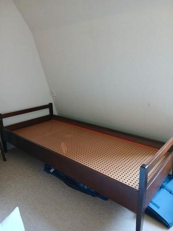 retro 1 persoons bed  beschikbaar voor biedingen