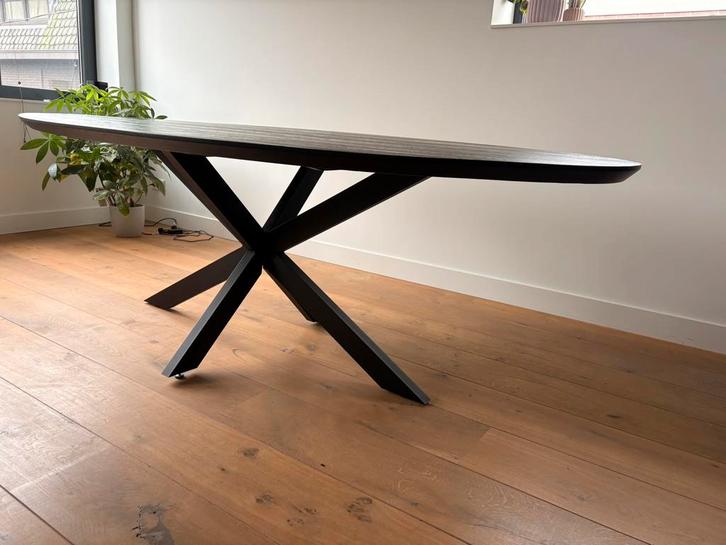 Massief eikenhout keukentafel zwart ovaal, Huis en Inrichting, Tafels | Eettafels, Gebruikt, 100 tot 150 cm, 200 cm of meer, Vijf personen of meer