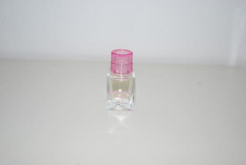 Miniatuur Paul Smith Woman, Verzamelen, Parfumverzamelingen, Zo goed als nieuw, Miniatuur, Gevuld, Ophalen of Verzenden