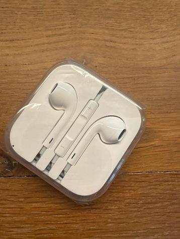 Nieuwe Originele Apple Oortjes beschikbaar voor biedingen