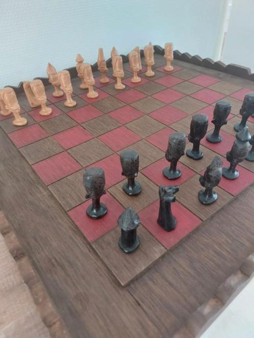 Houten Schaakspel met Handgesneden Stukken, Antiek en Kunst, Antiek | Speelgoed, Ophalen of Verzenden