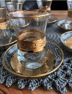 Prachtige theeglazen met schotels, gouden details, Huis en Inrichting, Ophalen of Verzenden, Overige stijlen, Kop(pen) en/of Schotel(s)