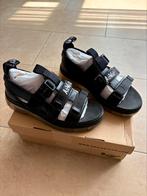 Dr. Martens Pearson sandals size 40, Sandalen, Zwart, Ophalen of Verzenden, Zo goed als nieuw