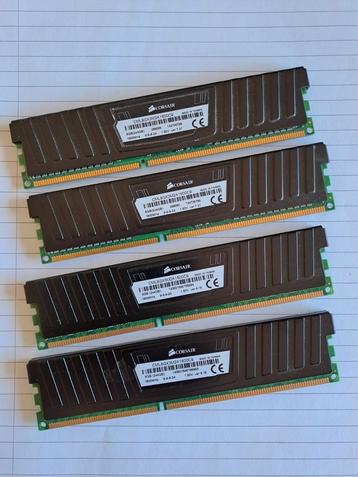 Werkgeheugen  Corsair DDR3 en 4x 4Gb,  2 sets van Totaal 8Gb beschikbaar voor biedingen