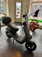 Niu Snorfiets 2019, Fietsen en Brommers, Elektrisch, Zo goed als nieuw, Ophalen, Overige merken