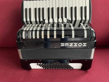 Z.g.a.n. duitse Hohner 343 Noblesse accordeon . 72 bas .  beschikbaar voor biedingen