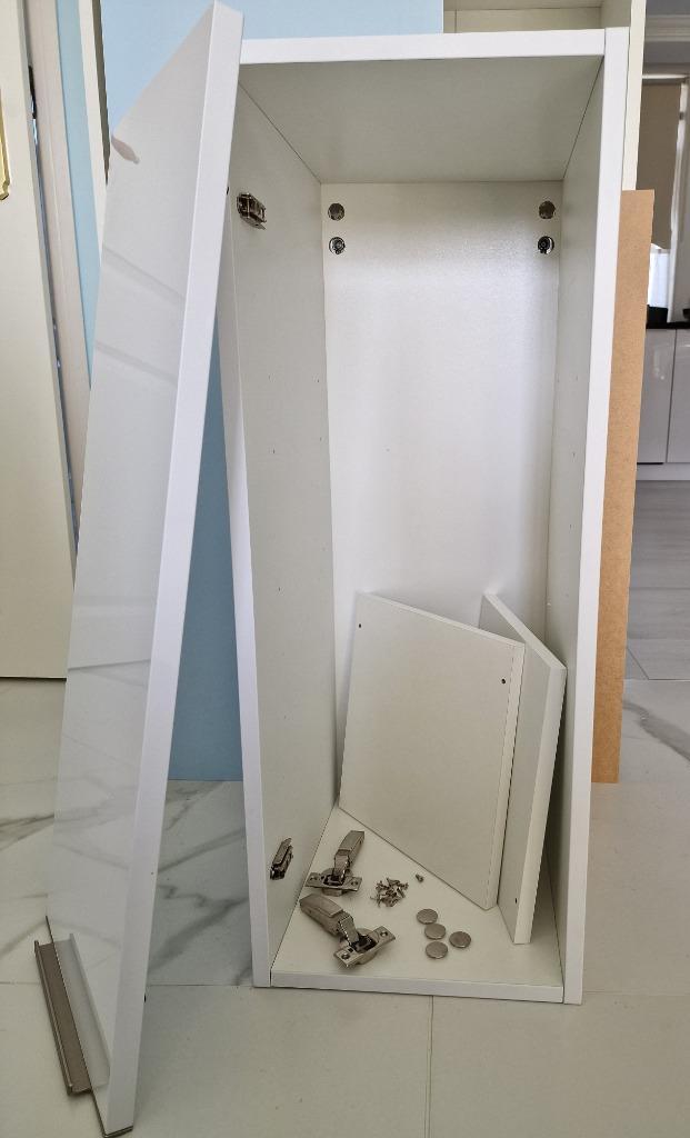 Bruynzeel wandkast smal kleur ijswit nieuw, Huis en Inrichting, Kasten | Wandmeubels, Nieuw, Minder dan 100 cm, Minder dan 150 cm