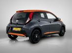 Toyota Aygo 1.0 VVT-i x-JBL | Camera | Airco | LM Velgen |, 12 maanden, Stof, Gebruikt, 4 stoelen