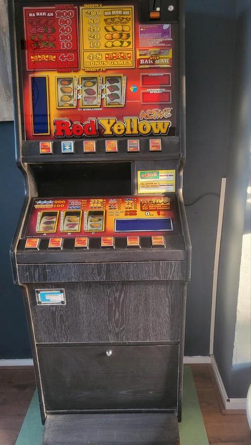 Mooie Grand Casino & Red Yellow  450 p/stuk, Verzamelen, Automaten | Gokkasten en Fruitautomaten, Gebruikt, Euro, Met sleutels