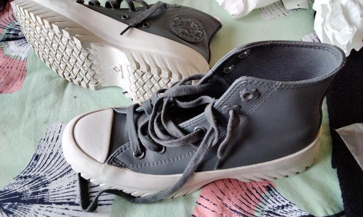 Converse All Star Lugged 2 ALS NIEUW VOOR DE WINTER Koopje, Kleding | Dames, Schoenen, Zo goed als nieuw, Sneakers of Gympen, Grijs