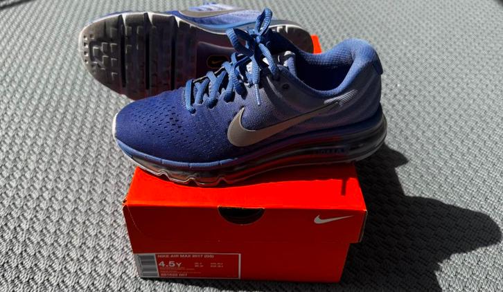 👟 Nike Air Max 2017 GS - maat EU37.5 US5Y UK4.5 23.5cm, Kinderen en Baby's, Kinderkleding | Schoenen en Sokken, Gebruikt, Sportschoenen