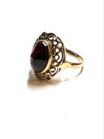 14k gouden ring met een granaatsteen, ., Ophalen of Verzenden, ., Met edelsteen