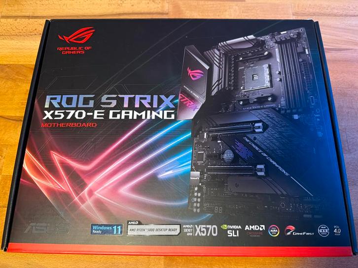 Asus ROG Strix X570-E Gaming Moederbord, Computers en Software, Moederborden, Gebruikt, AMD, DDR4, Ophalen of Verzenden