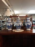 Drie Grote Delftsblauwe Vazen, Ophalen