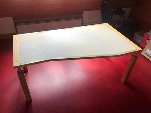 Lundia bureau, Huis en Inrichting, Bureaus, Gebruikt, Bureau, In hoogte verstelbaar, Ophalen