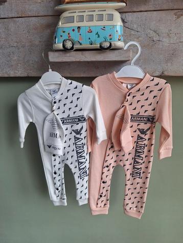 baby kleding boxpakjes armani beschikbaar voor biedingen