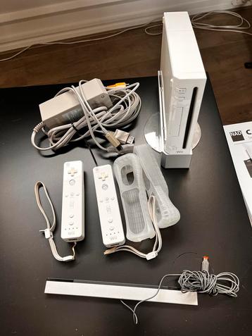 Nintendo Wii met 2 Controllers - Compleet beschikbaar voor biedingen