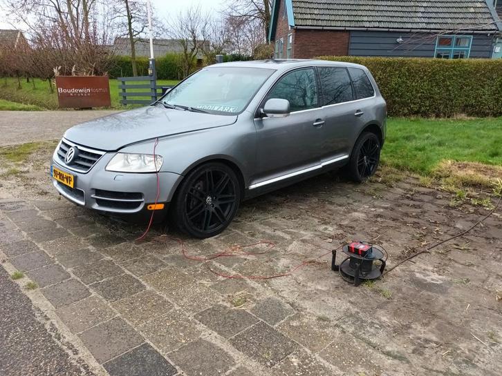 Volkswagen Touareg 2005 grijs, Auto's, Volkswagen, Touareg, Benzine, SUV of Terreinwagen, Automaat, Origineel Nederlands, Blauw