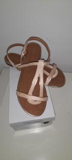 Leuke sandaaltjes maat 40 van Chic Nieuw!, Chic, Beige, Nieuw, Sandalen of Muiltjes