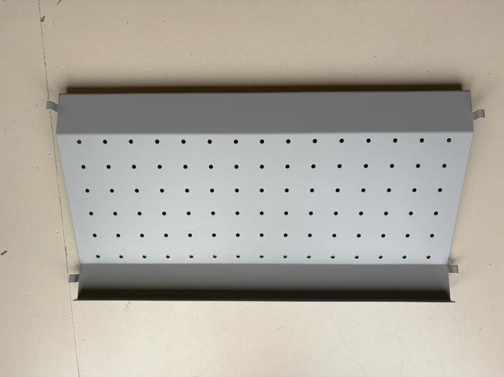 String Furniture Metalen grijze (schoenen) plank in 2 maten, Huis en Inrichting, Kasten | Wandmeubels, Gebruikt, Minder dan 100 cm