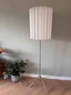 Staande lamp. Kap can verschillende rollen. Rvs poot dimmer, Ophalen of Verzenden, Zo goed als nieuw, Metaal