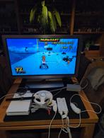 Nintendo Wii, Spelcomputers en Games, Ophalen, Gebruikt, Met 2 controllers