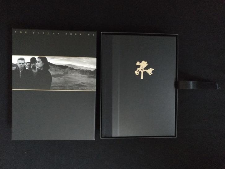 U2 - The Joshua Tree 2CD + DVD Boxed Set (Limited Edition), Cd's en Dvd's, Cd's | Rock, Zo goed als nieuw, Poprock, Ophalen of Verzenden