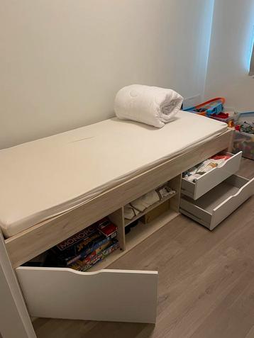 Nieuwe Kinderbed & Bureau Set beschikbaar voor biedingen