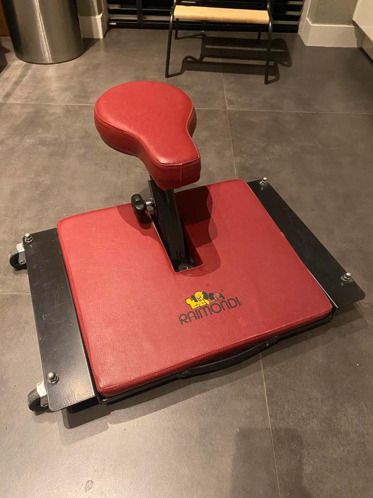 Raimondi Nelson Tegelzettersstoel - rubi - tegelsnijder, Doe-het-zelf en Verbouw, Gereedschap | Overige machines, Zo goed als nieuw