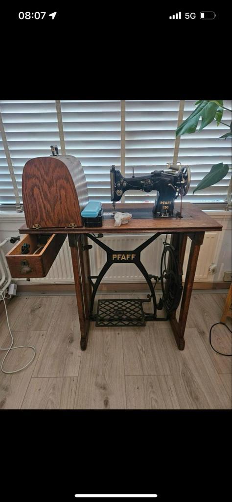 Pfaff 130 Antieke Naaimachine met Trapfunctie, Antiek en Kunst, Antiek | Naaimachines, Ophalen