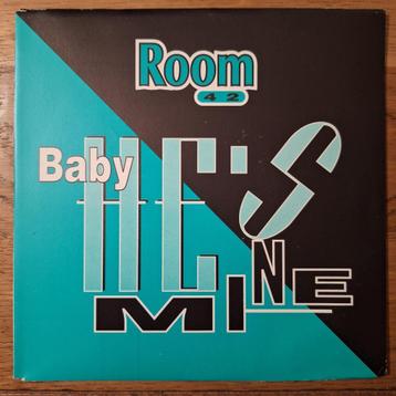 Room 42 - Baby He's Mine (039) beschikbaar voor biedingen