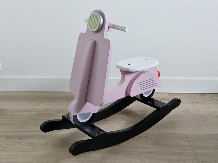 Childwood schommel scooter Vespa roze, Kinderen en Baby's, Speelgoed | Hobbelfiguren, Zo goed als nieuw, Ophalen