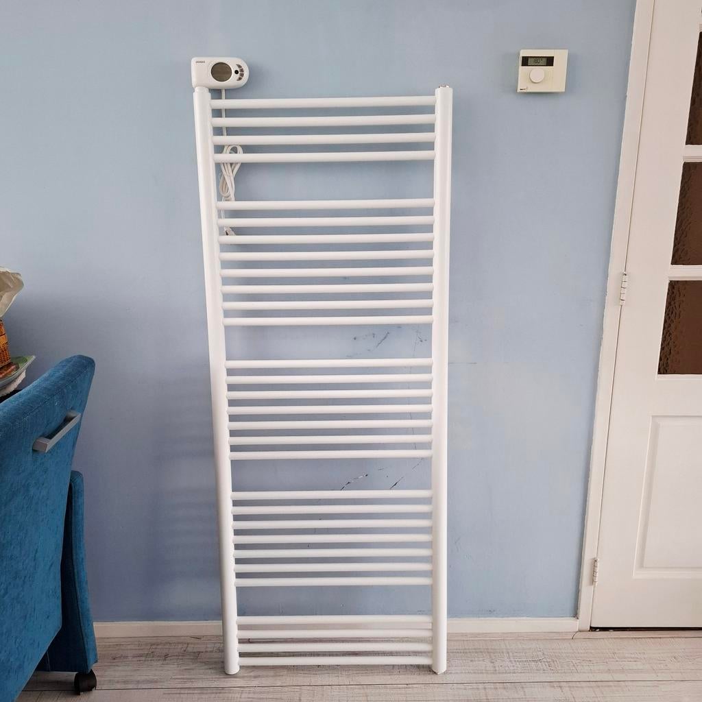 Instamat, elektrische handdoekradiator met thermostaat ZGAN, Doe-het-zelf en Verbouw, Verwarming en Radiatoren, Ophalen, Radiator