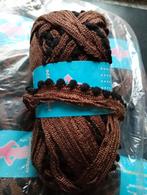 Scheepjeswol. Sjaaltjes garen. 10 bollen.Bieden mag., Ophalen of Verzenden, Nieuw, Breien of Haken, Wol of Garen