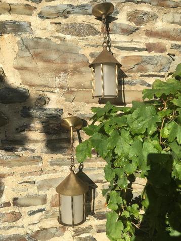 2 messing hal hanglampjes met gesatineerd glas beschikbaar voor biedingen