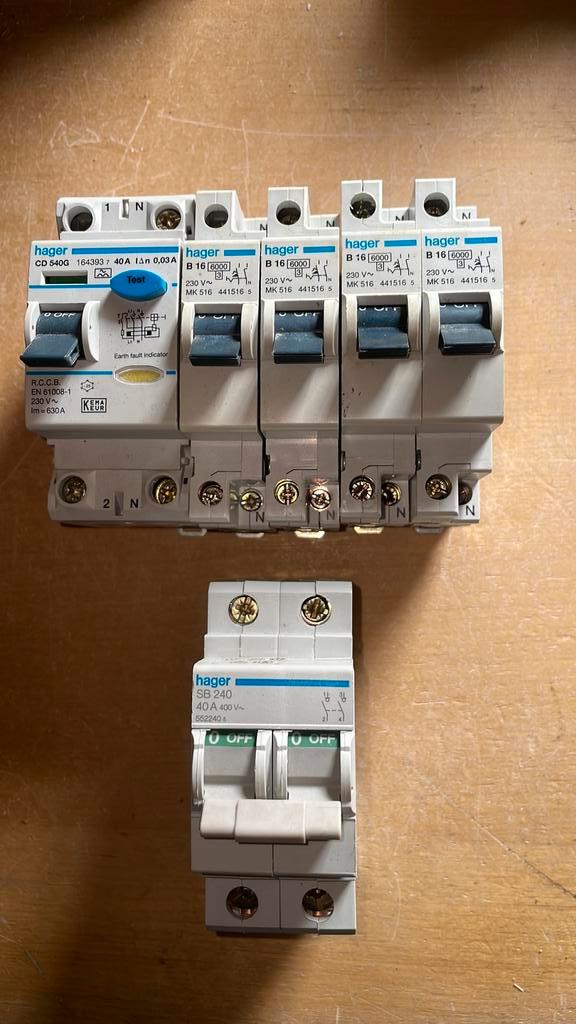 HAGER groepenkast uitbreiding set, Hobby en Vrije tijd, Elektronica-componenten, Gebruikt, Ophalen of Verzenden