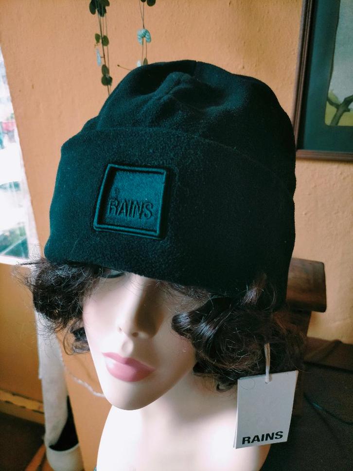 Nieuw met kaartje: unisex zwarte fleece beanie muts RAINS, Kleding | Heren, Mutsen, Sjaals en Handschoenen, Nieuw, Muts, Overige maten