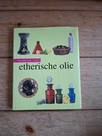 Handboek voor etherische olie (goede staat), Boeken, Ophalen of Verzenden, Zo goed als nieuw, Dieet en Voeding