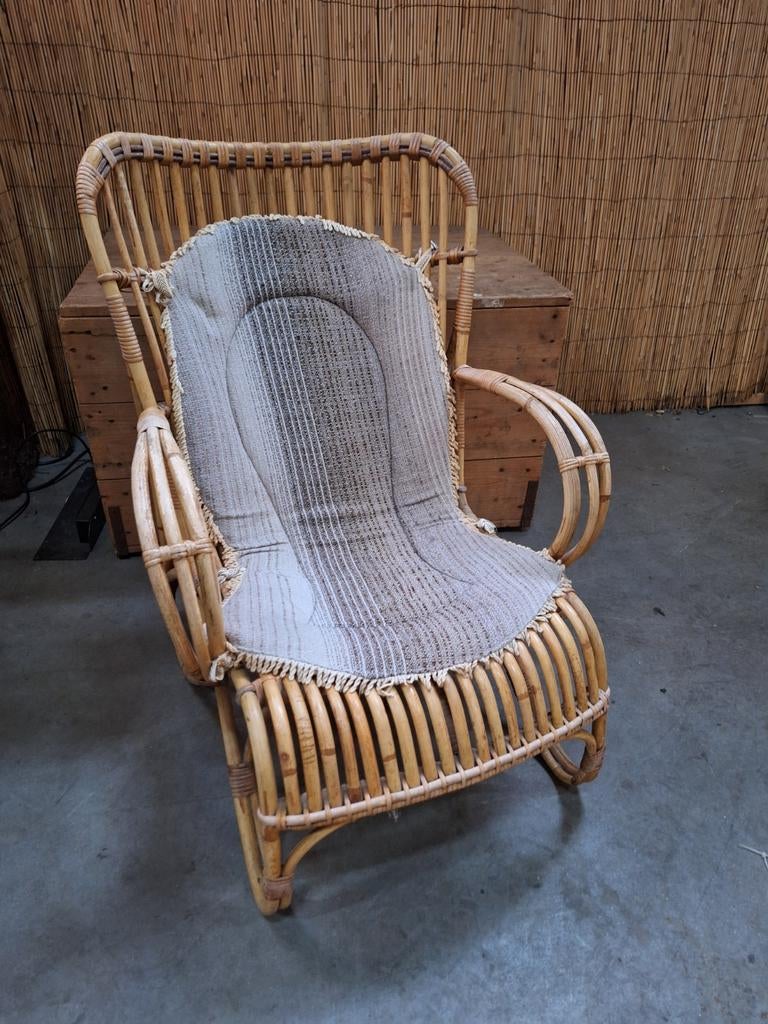 Mooie rotan stoel, Ophalen, Zo goed als nieuw, Bruin, Eén