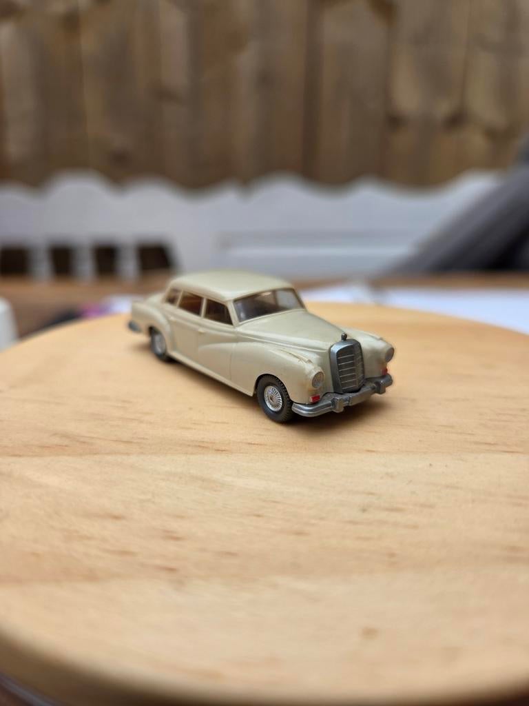 Wiking 15002 Mercedes 300 Adenauer-Benz 1/87, Ophalen, Bus of Vrachtwagen