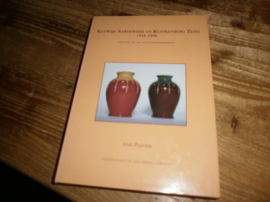 katwijk aardewerk en klinkenberg zeist 1916-1996 met merken, Boeken, Ophalen of Verzenden, Nieuw