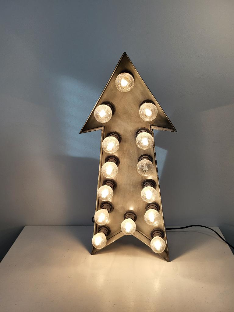 Sissy Boy pijl lamp arrow vloerlamp, Huis en Inrichting, Ophalen, Gebruikt, Kermis circus, Minder dan 100 cm