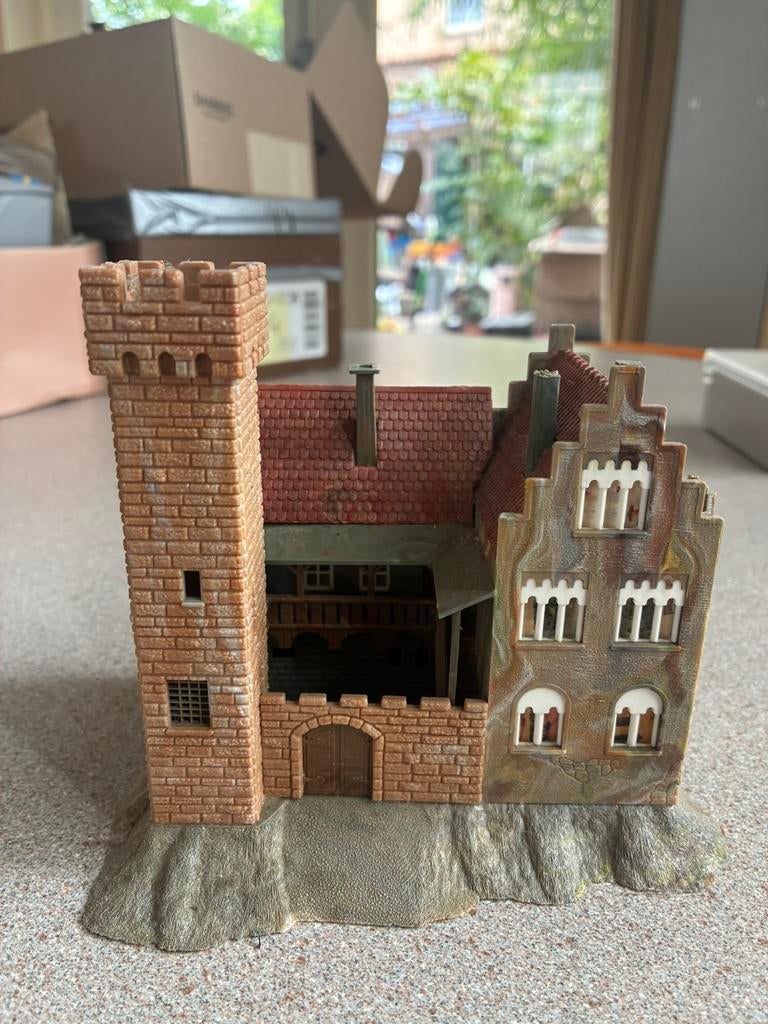 Faller 29201 kasteel HO… bij marklin trix modelbaan, Ophalen of Verzenden, Zo goed als nieuw, Gelijkstroom of Wisselstroom, Overige merken