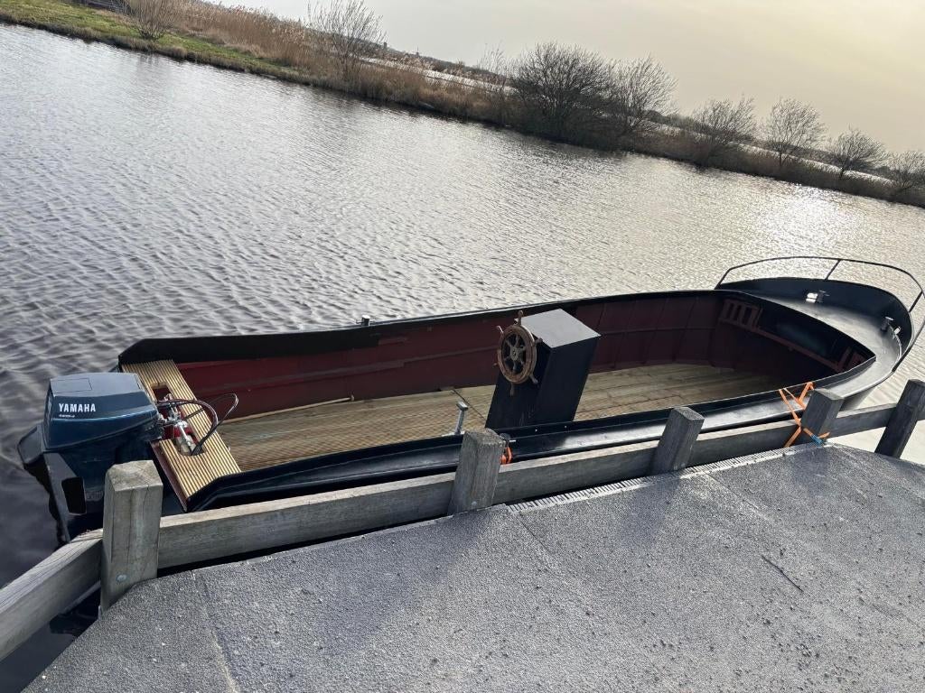 Stalen sloep 8 meter met Yamaha 9.9 pk buitenboordmotor, Watersport en Boten, Sloepen, Ophalen, Gebruikt, 6 meter of meer, Tot 10 pk