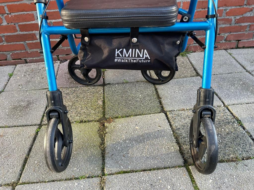 rollator met rolstoel KMINA, Ophalen, Opvouwbaar, Zo goed als nieuw