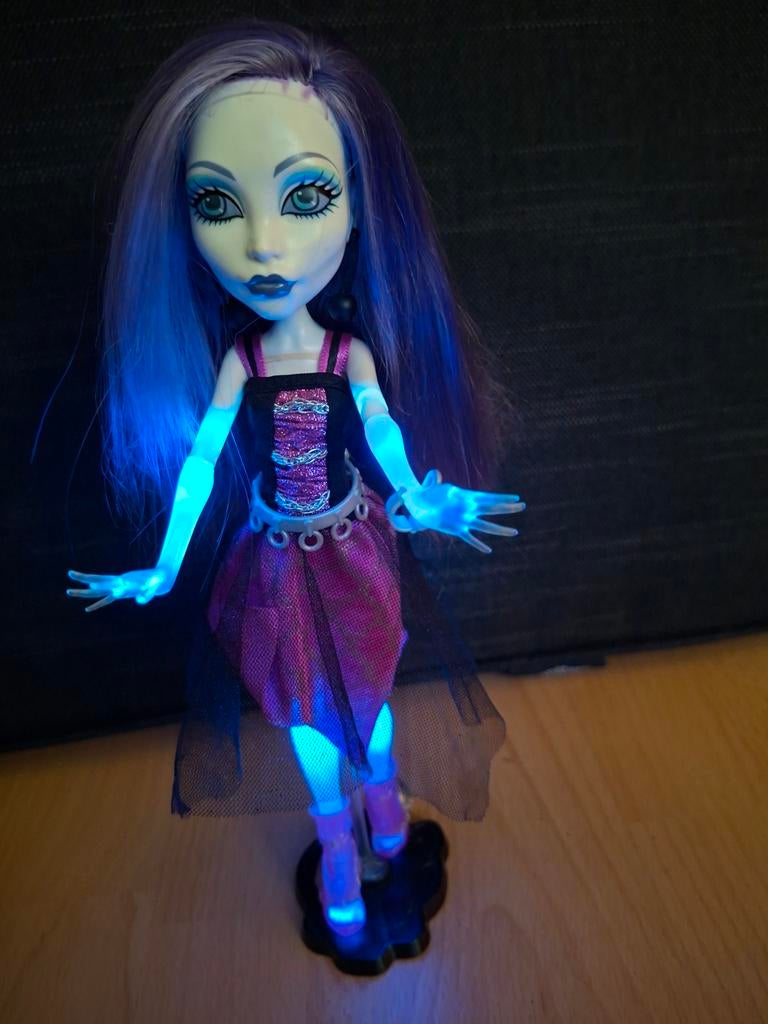 Monster high ghouls alive pop Spectra Vondergeist 1 wave, Ophalen of Verzenden