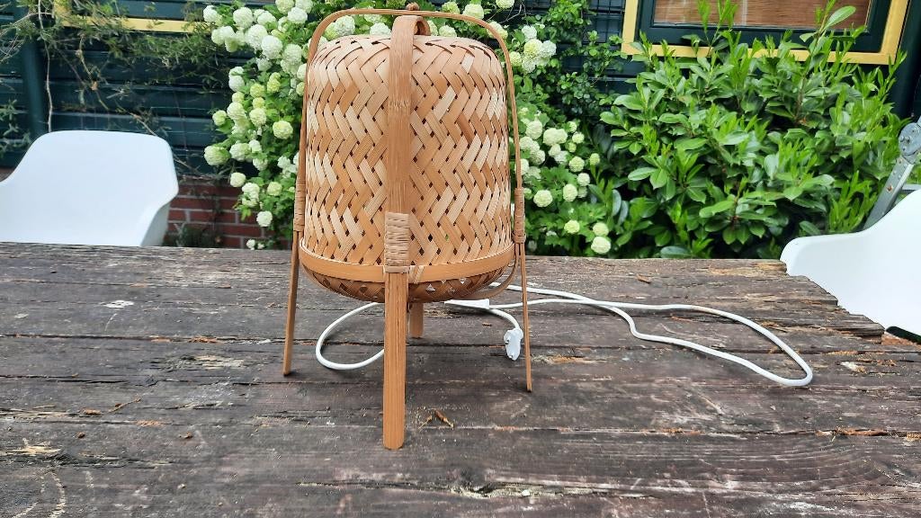 IKEA Knixhult Bamboe lamp bureau/nachtkastje, Ophalen of Verzenden, Zo goed als nieuw, Hout, Minder dan 50 cm